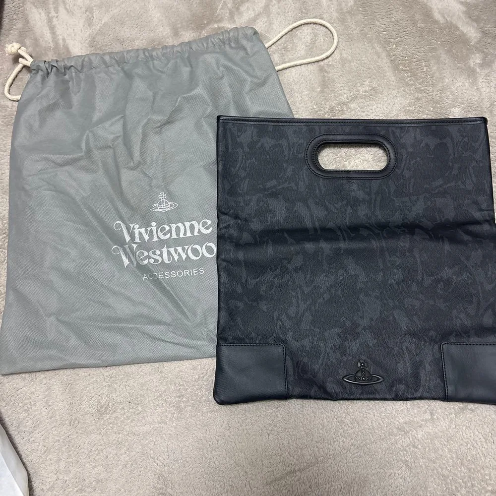 Vivienne Westwood クラッチバッグ ブラック