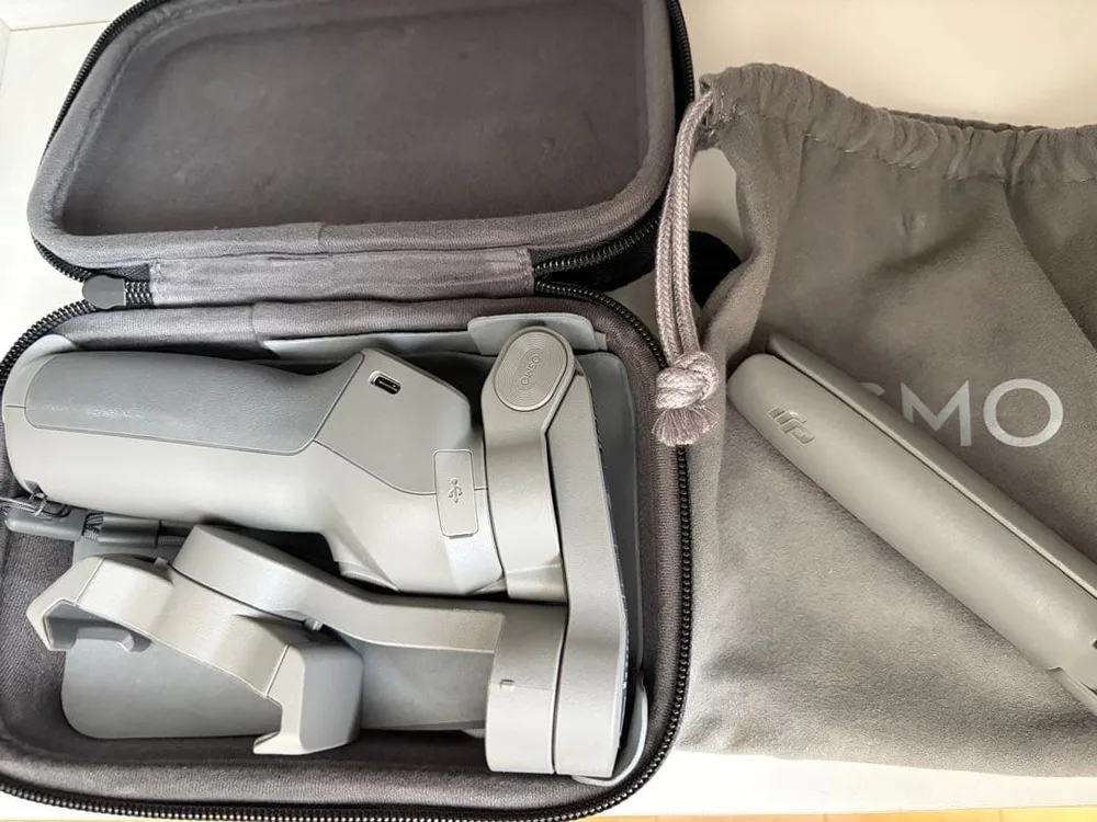 DJI Osmo Mobile3 ジンバル 本体 三脚 収納ケース付