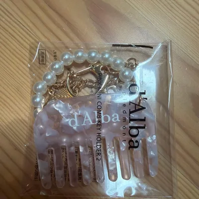 d'Alba ノベルティ ピンクミニコームキーホルダー