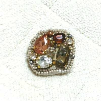 ビジュー ビーズ刺繍 ブローチ パール チェコビーズ ハンドメイド