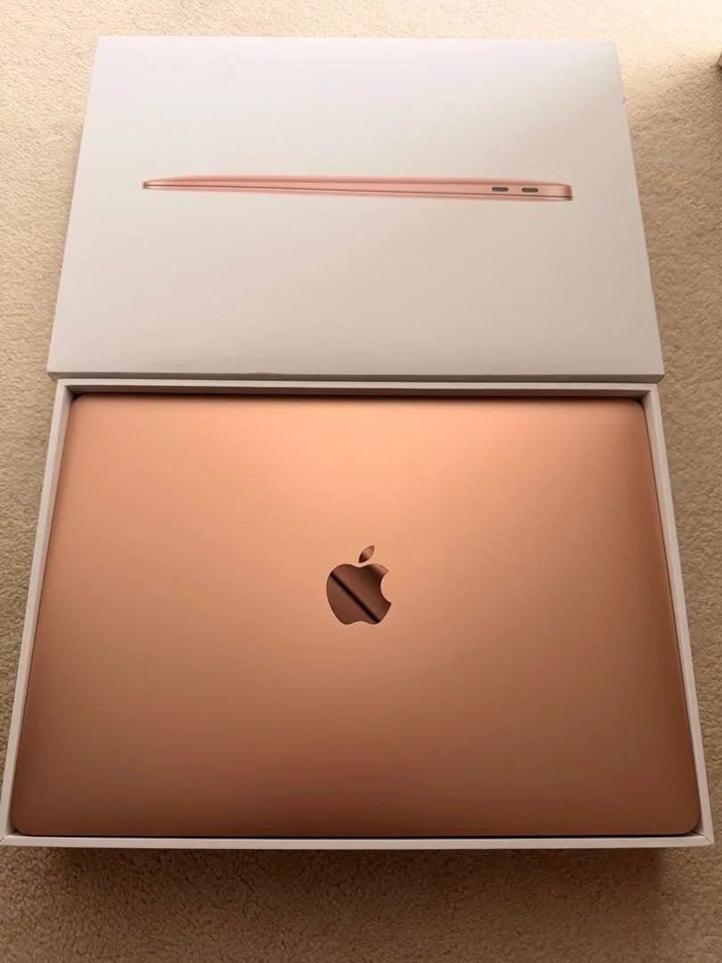 バッテリー100% Apple MacBook Air M1 8GB 256GB