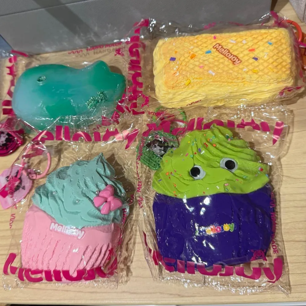 Mellojoy メロジョイ 4個セット まとめ売 カップケーキ ウエハース 鯉
