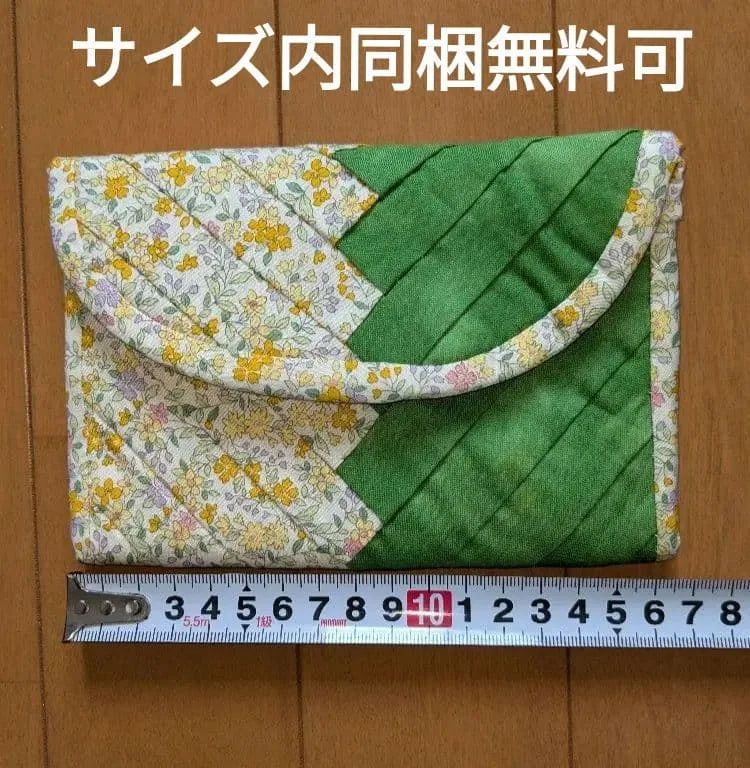 キルティング風リバティ風 小花柄 マルチケース ポーチ グリーン