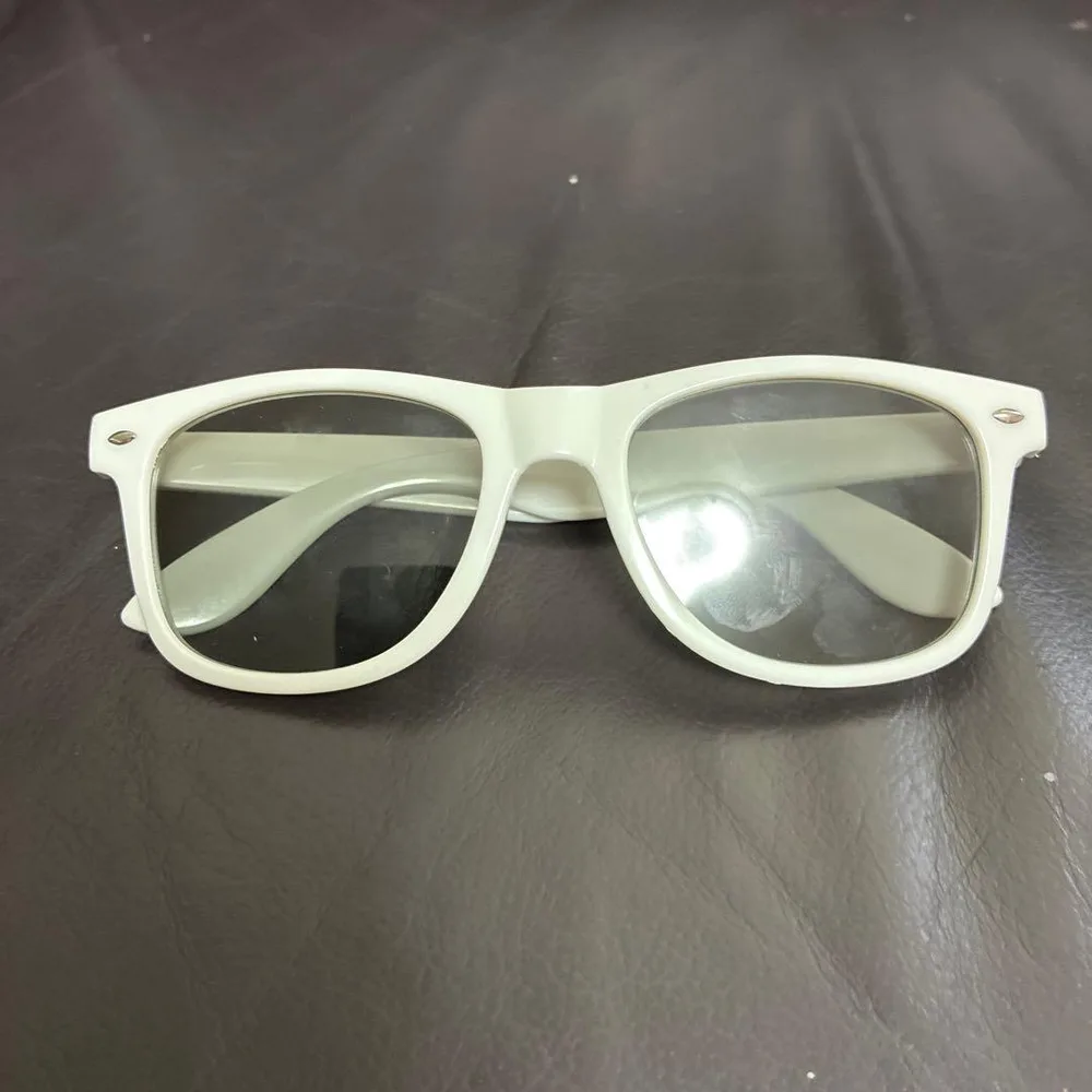 Re4NBOYZ 2026 Live 3D Glasses กรอบสีขาว