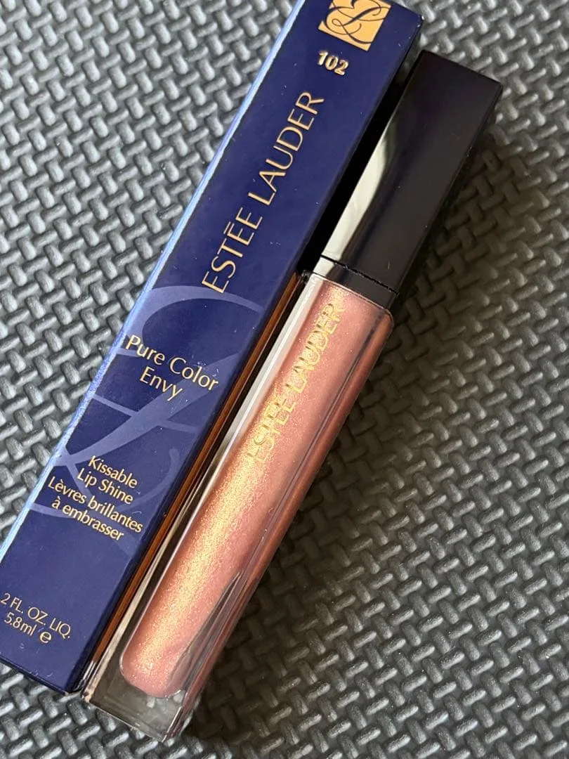 ESTEE LAUDER ピュアカラーエンヴィ キッサブル リップシャイン102