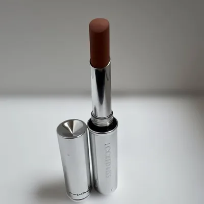 MAC ロックド キス リップスティック 68 ティーザー
