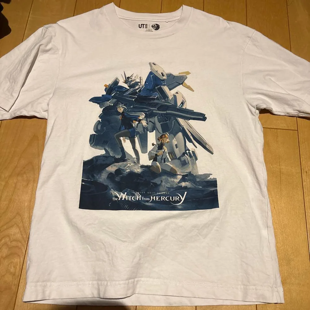 UNIQLO機動戦士ガンダム 水星の魔女 Tシャツ Sサイズ