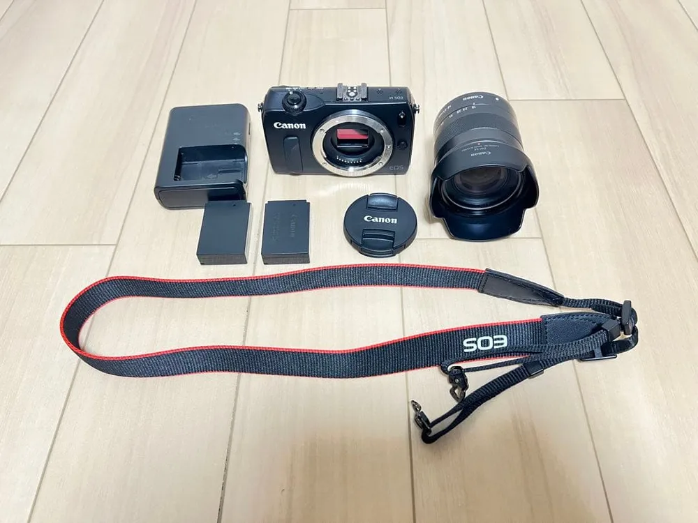 Canon EOS M เลนส์เดี่ยวมิเรอร์เลส EF-M 18-55 มม. ชุดเลนส์