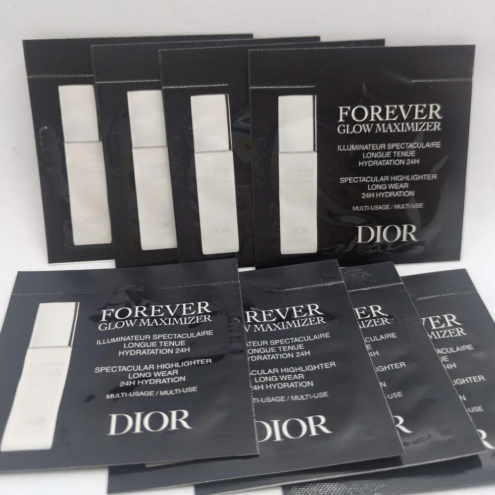 Dior ディオールスキン フォーエヴァー グロウ マキシマイザーサンプル 8包