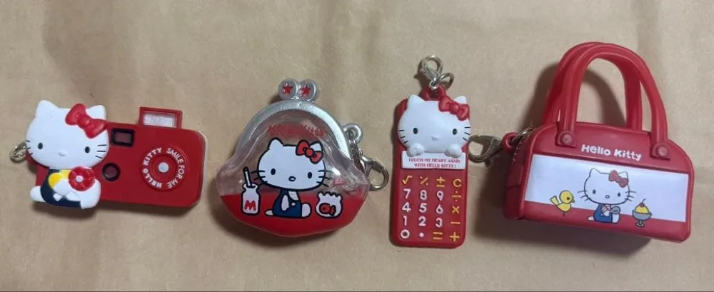 Hello Kitty ミニチュアチャーム 4種セット