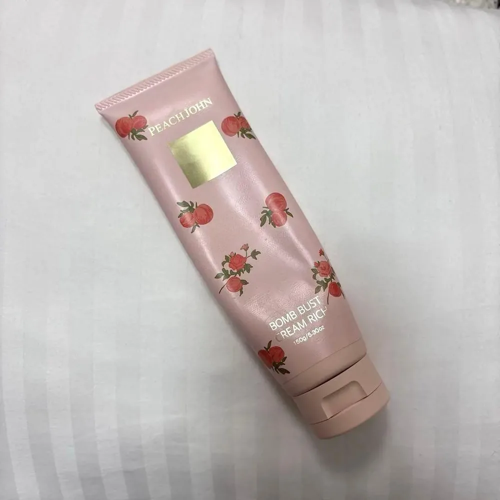 【限定品】PEACH JOHN ボムバストクリームリッチピーチの香り