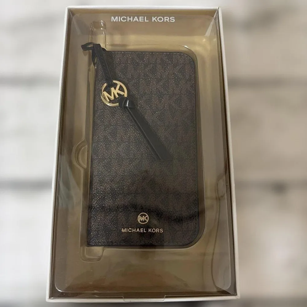 【新品】MICHAEL KORS iPhone13 Pro Max 手帳型ケース