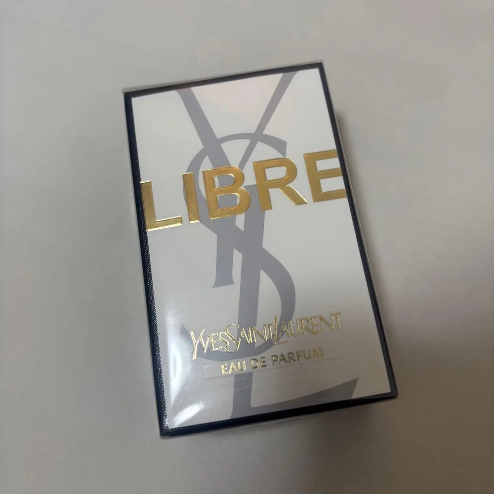 イヴ・サンローラン リブレ オードパルファム 30ml