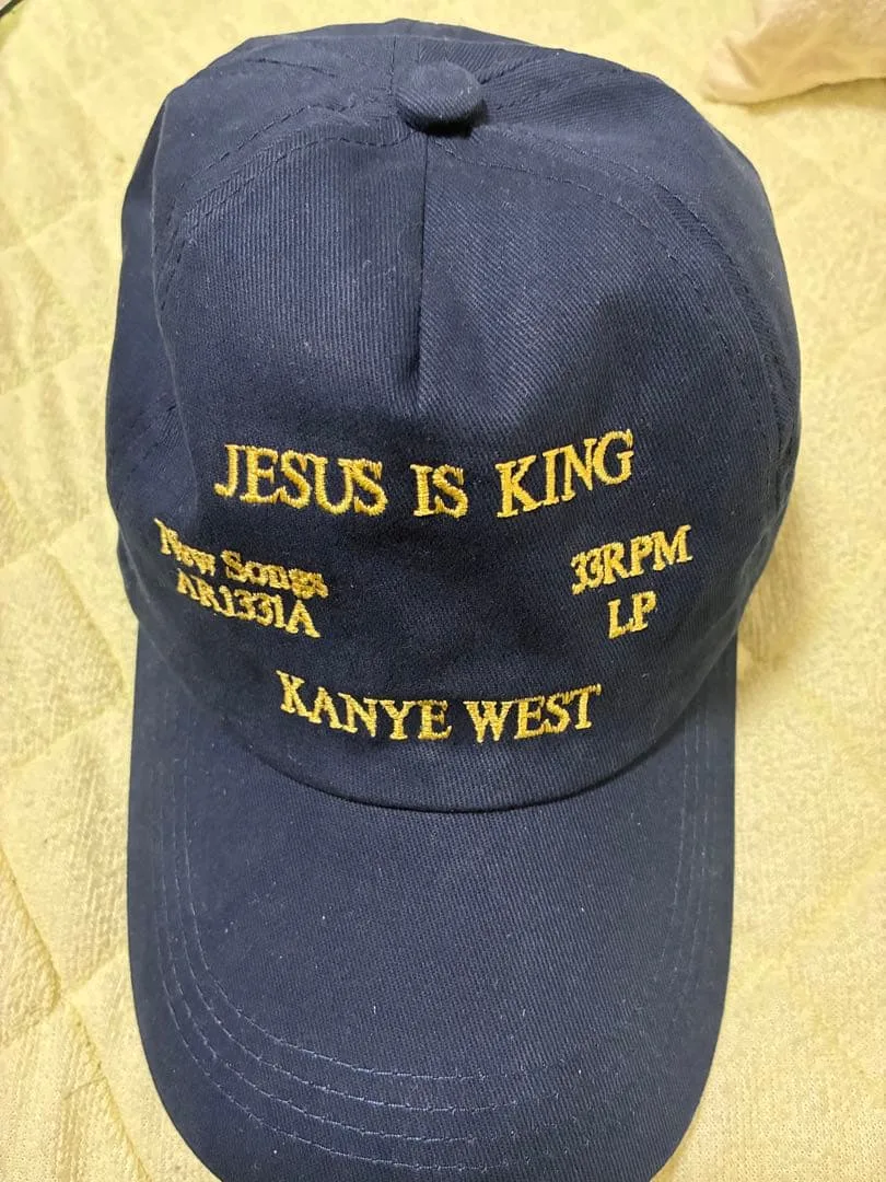 カニエウエスト JESUS IS KING キャップ ネイビー
