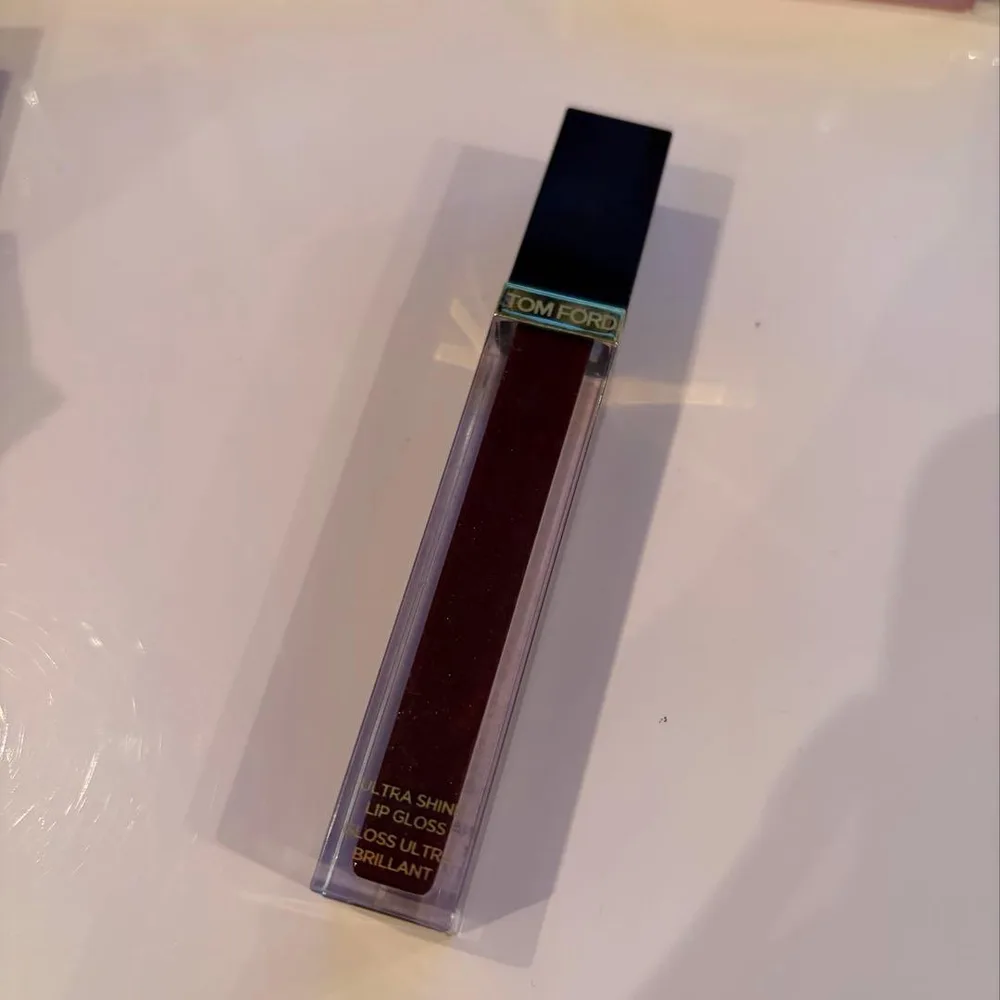 TOM FORD ウルトラ シャイン リップ グロス 09 バイオレット