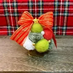 【C】羊毛フェルトの小さなクリスマスツリー 手のひらサイズのほっこりインテリア