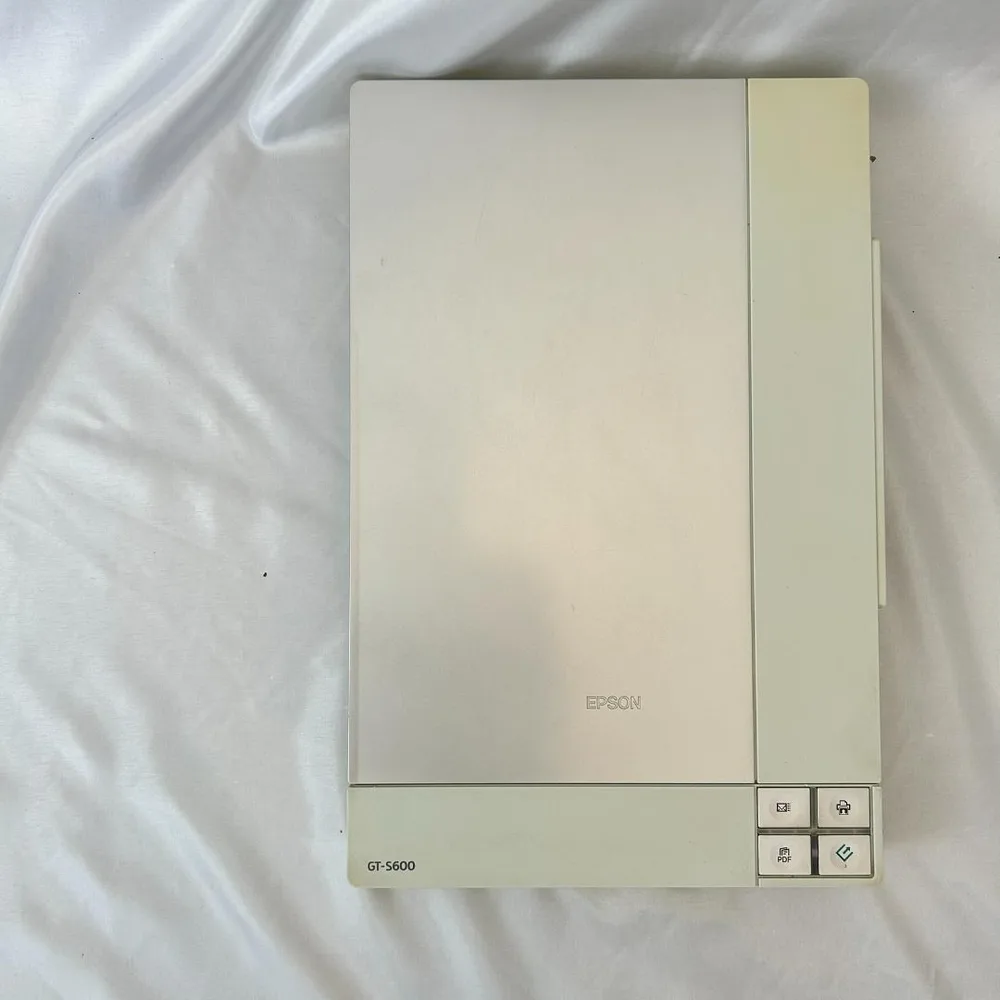 EPSON GT-S600 フラットベッドスキャナー