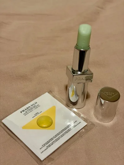 PRADA BALM U000 リップバーム【サンプル付き】
