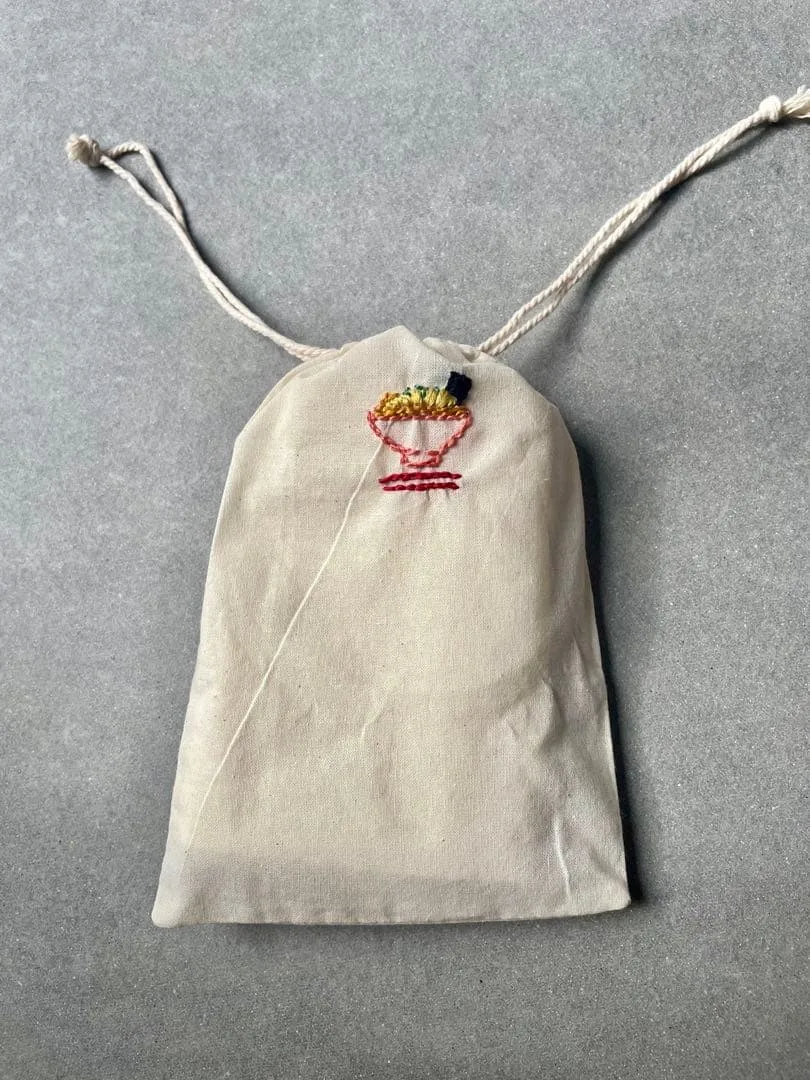 【刺繍 ハンドメイド】 ラーメン 巾着袋 かわいい 小物入れ 趣味 食べ物