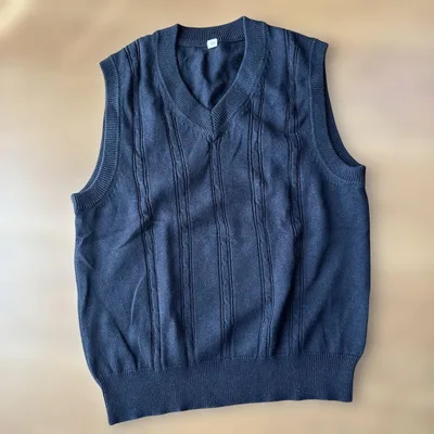 キッズ Vネックニットベスト 130cm ネイビー