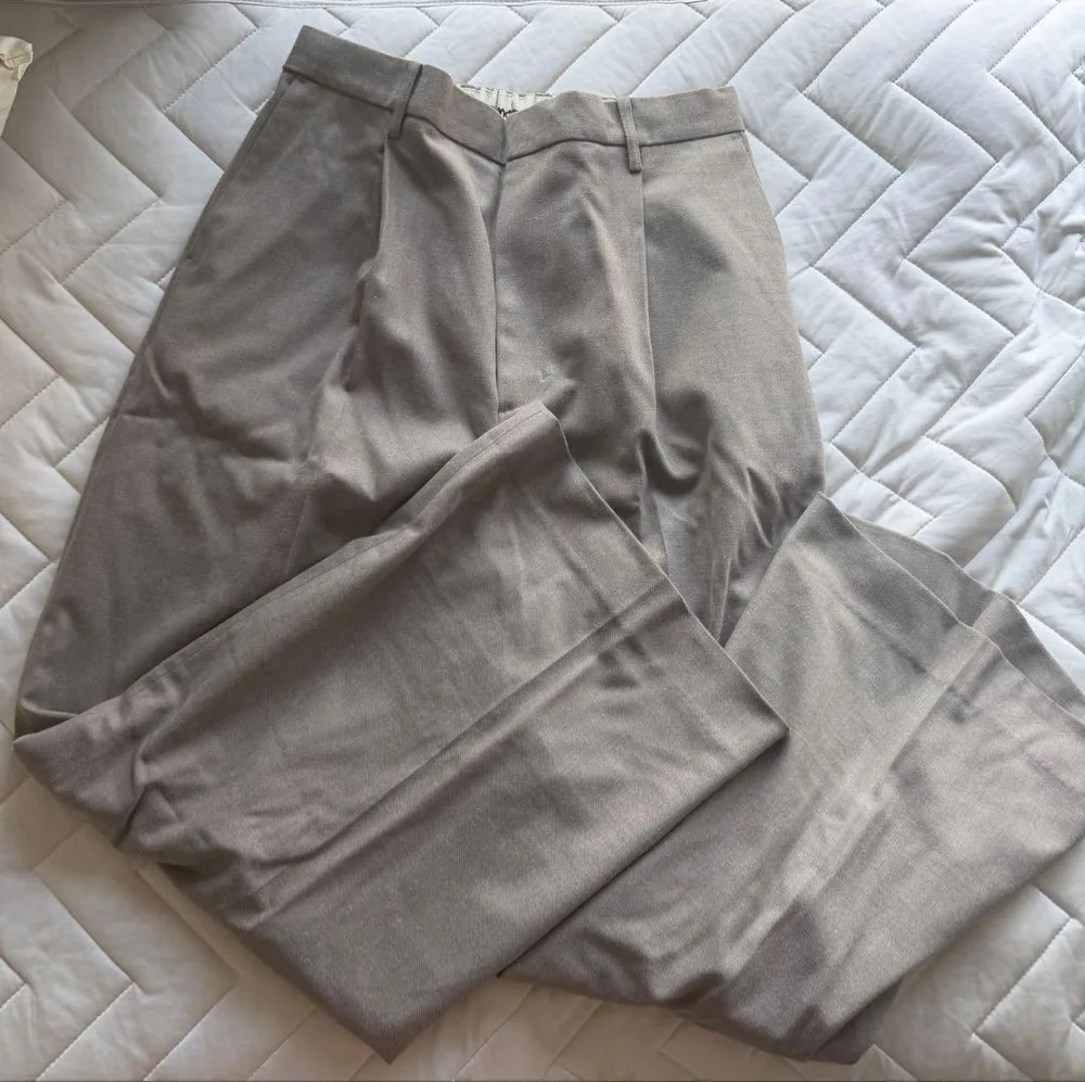 GOD ONLY KNOWS WOOL WIDE TUCK SLACKS