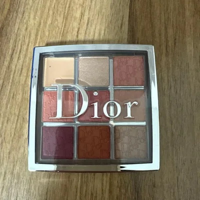 Dior バックステージ アイ パレット 007 コーラル
