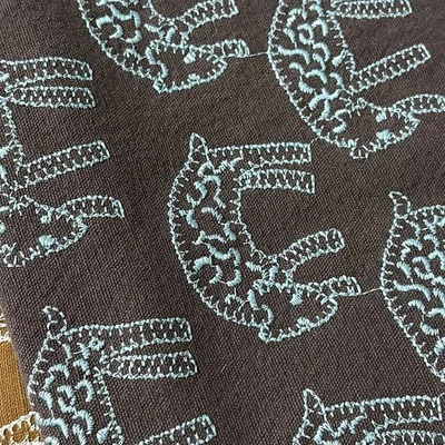 刺繍生地 コットンリネン 綿麻 幅約140cm 1mカット 眠る羊