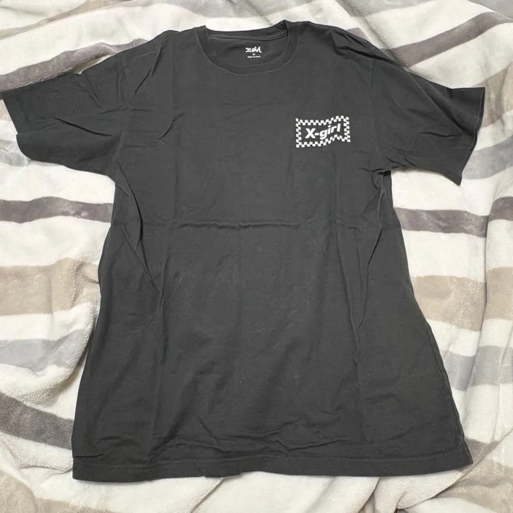 X-girl チェッカーフラッグ プリント Tシャツ ブラック
