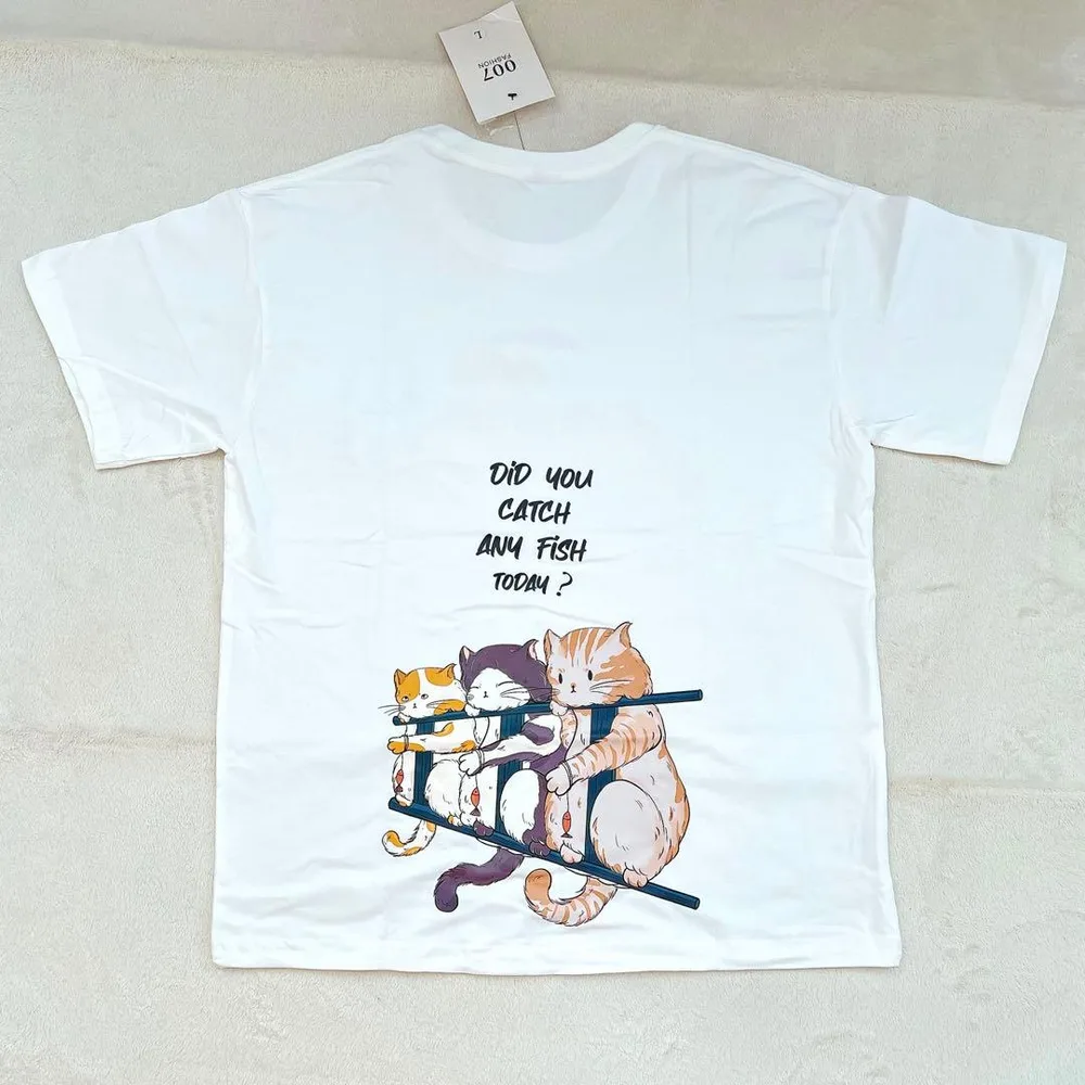 新品タグ付き 猫 プリント Tシャツ ホワイト L コットン100% 半袖 白