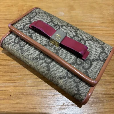 GUCCI GGスプリーム キーケース リボン