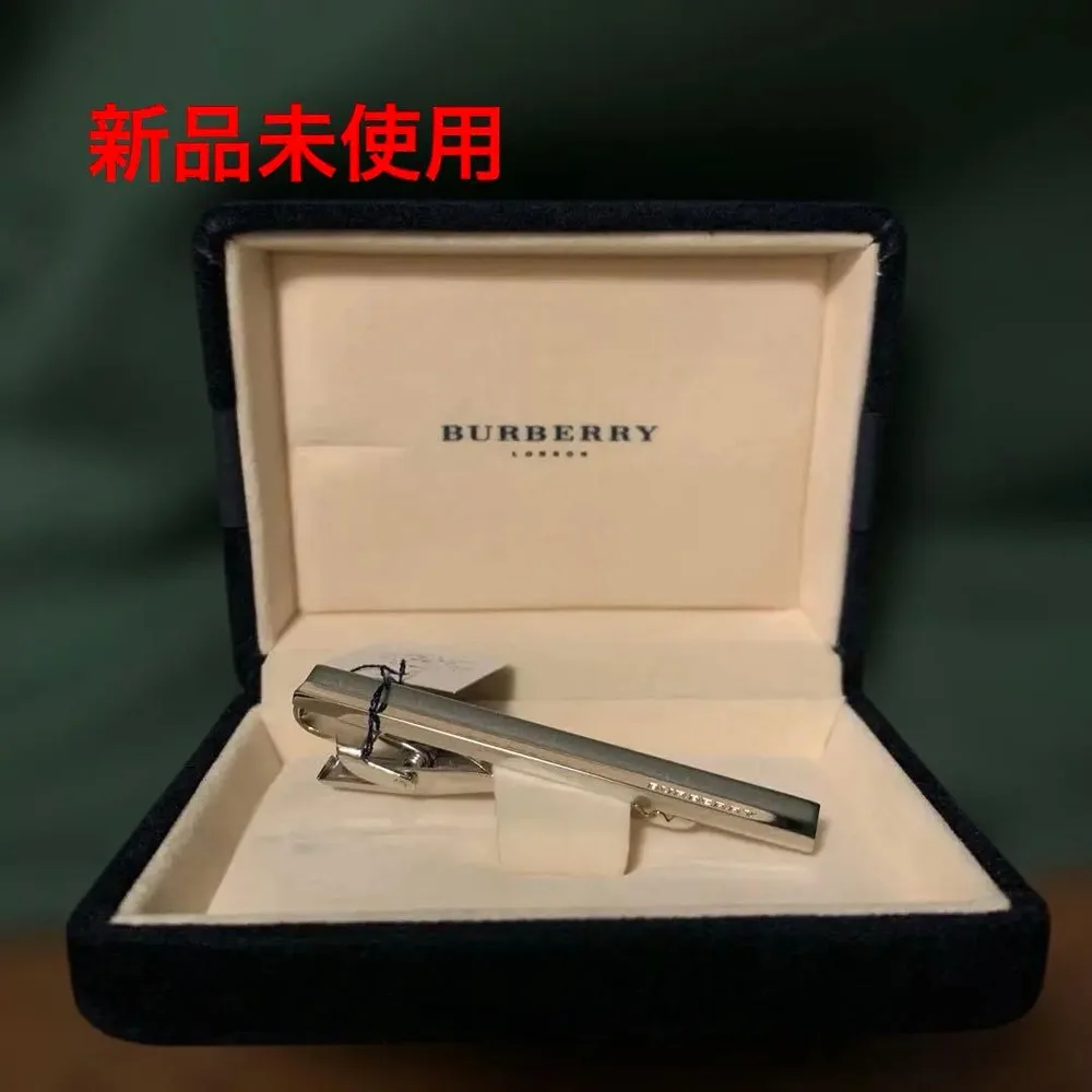 ✨新品 BURBERRY ネクタイピン