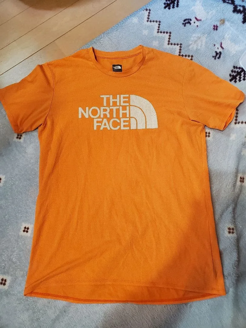 THE NORTH FACE T-SHIRT