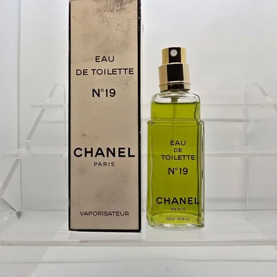 CHANEL N°19 オードトワレ 100ml
