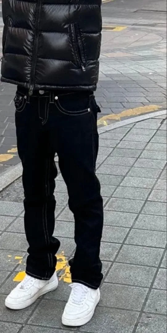 TRUE RELIGION RICKY ストレートジーンズ ブラック