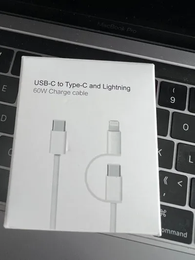 USB-C to Type-C and Lightning 60Wケーブル 1m
