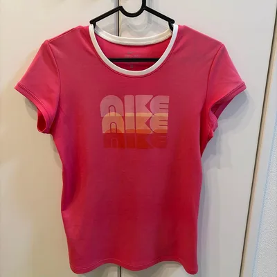 NIKE Dri-FIT 半袖トレーニングシャツ ピンク