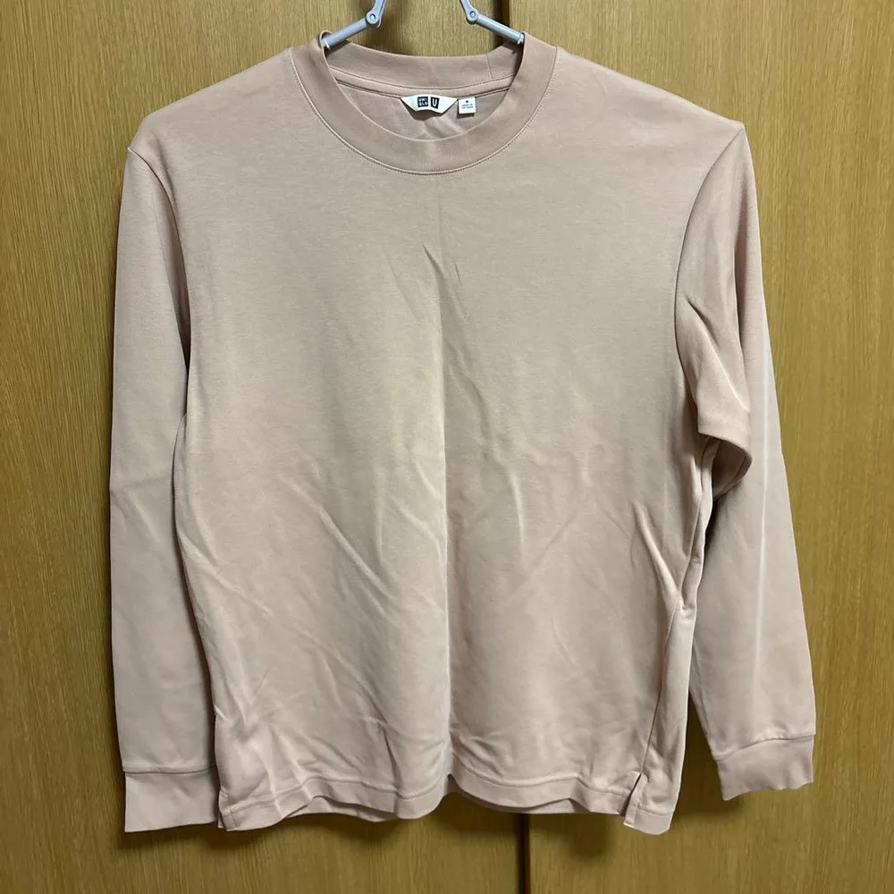 ユニクロ 長袖tシャツ サイズ:M ほぼ未使用