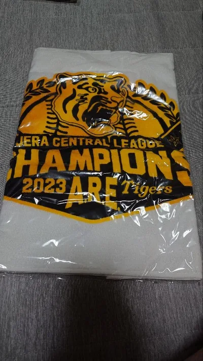 阪神タイガース 2023 JERA セ・リーグ優勝記念 ビールかけタオル