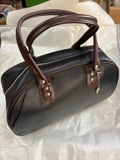 新品未使用 スクールバッグ ブラック 合皮 鍵付き