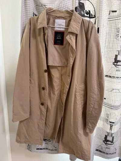 united arrows 春秋用のコートです