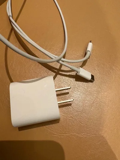 アップル 純正 USB-C アダプタ20W USB-C - Lightning
