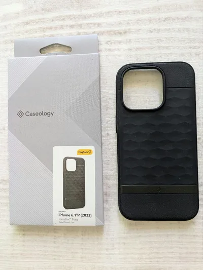 Caseology iPhone15 ケース ブラック