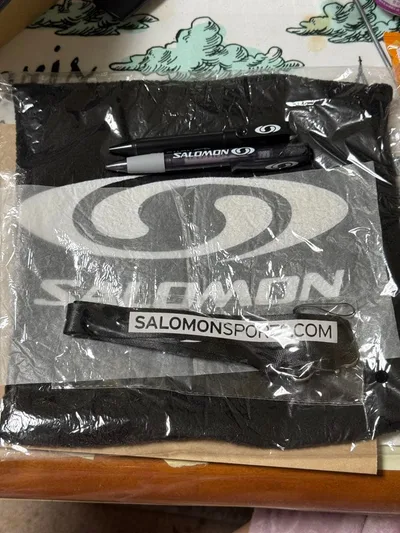 SALOMON ノベルティセット タオル ペン ストラップ