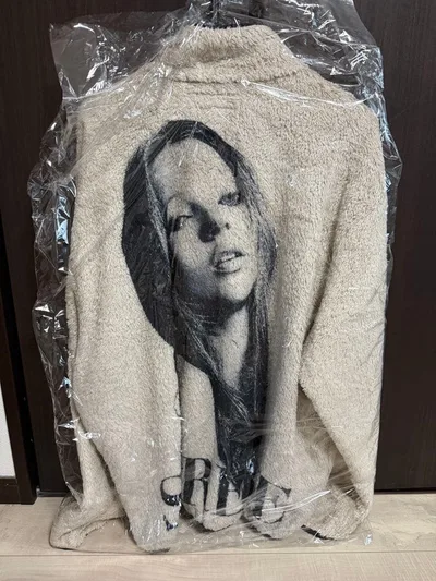 Suprem Kate Moss Fleece size L