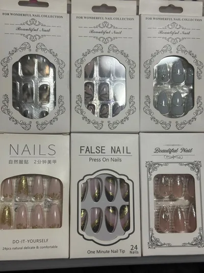 ネイルチップ 6点セット ストーン キラキラ