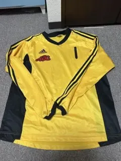 adidas イエロー 長袖 シャツ