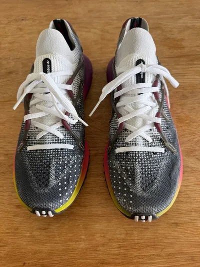 Adidas รองเท้าผ้าใบไล่ระดับแต่เพียงผู้เดียว
