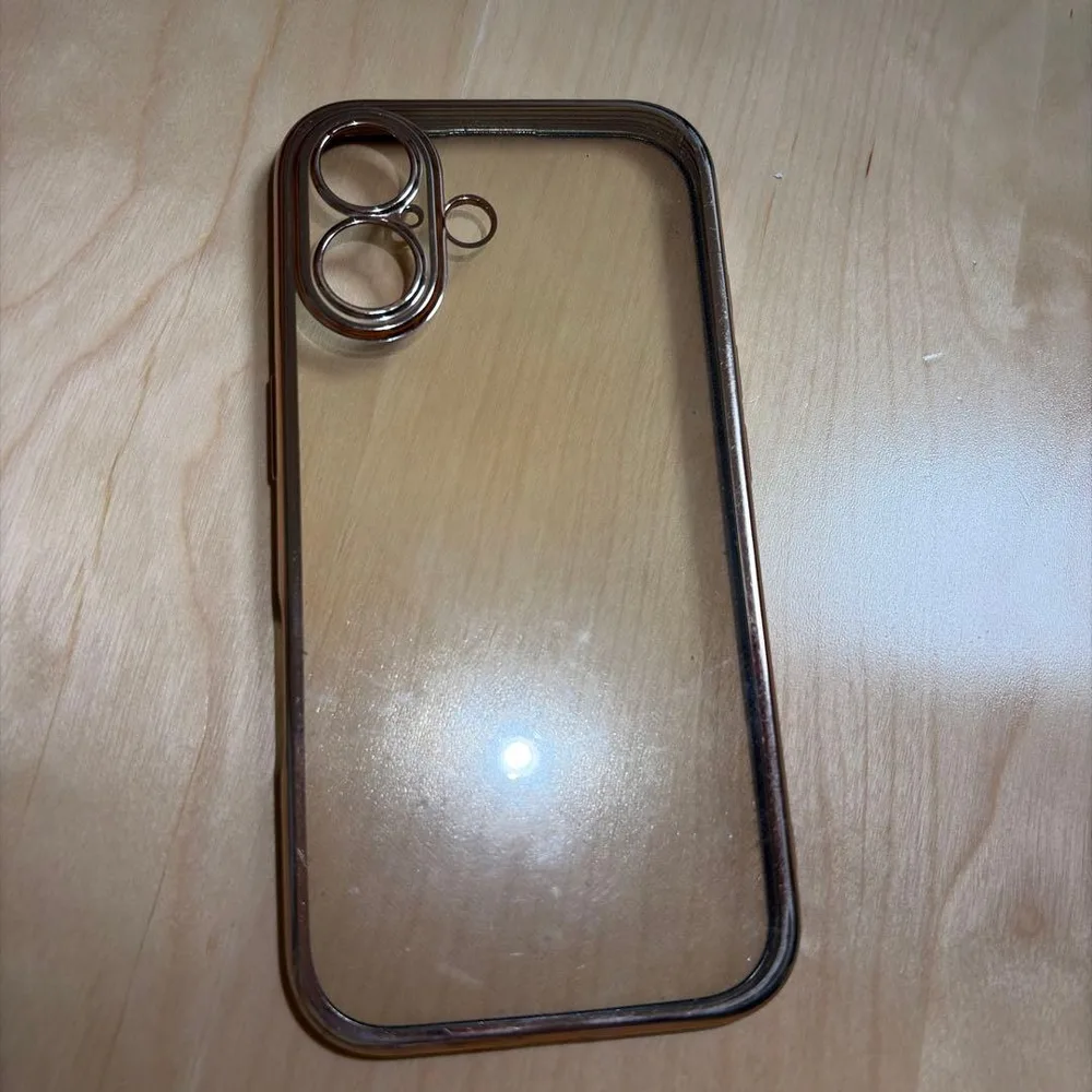 iPhone 16(6.1インチ) ピンクゴールド 衝撃吸収ソフトケース