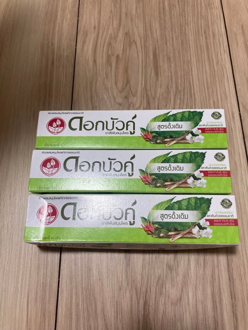 タイDok Bua Ku 歯磨き粉