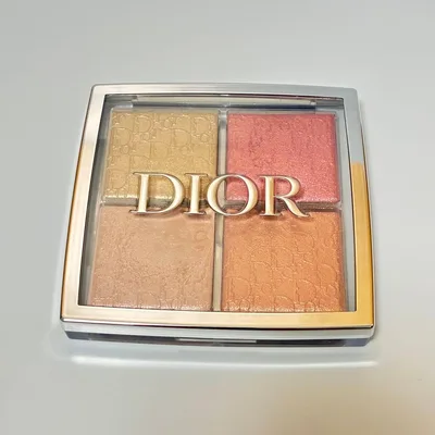 DIOR バックステージ フェイスグロウパレット 004